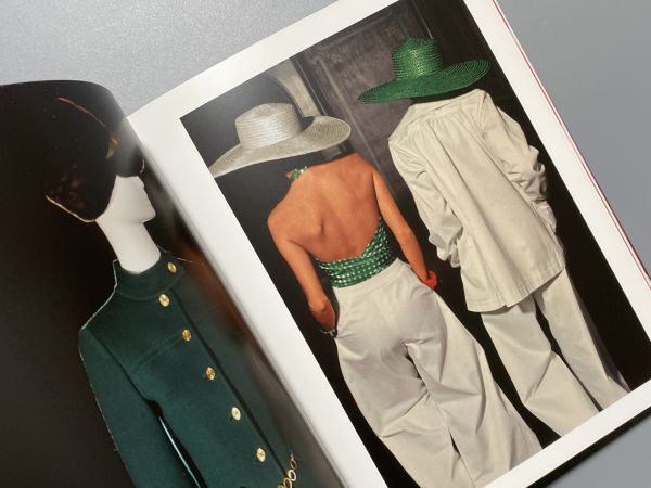 洋書 YVES SAINT LAURENT イヴ サンローラン 大判 作品集 ABRAMS - アート写真 洋書 YVES SAINT LAURENT イヴ サンローラン 大判 作品集 ABRAMS - アート写真