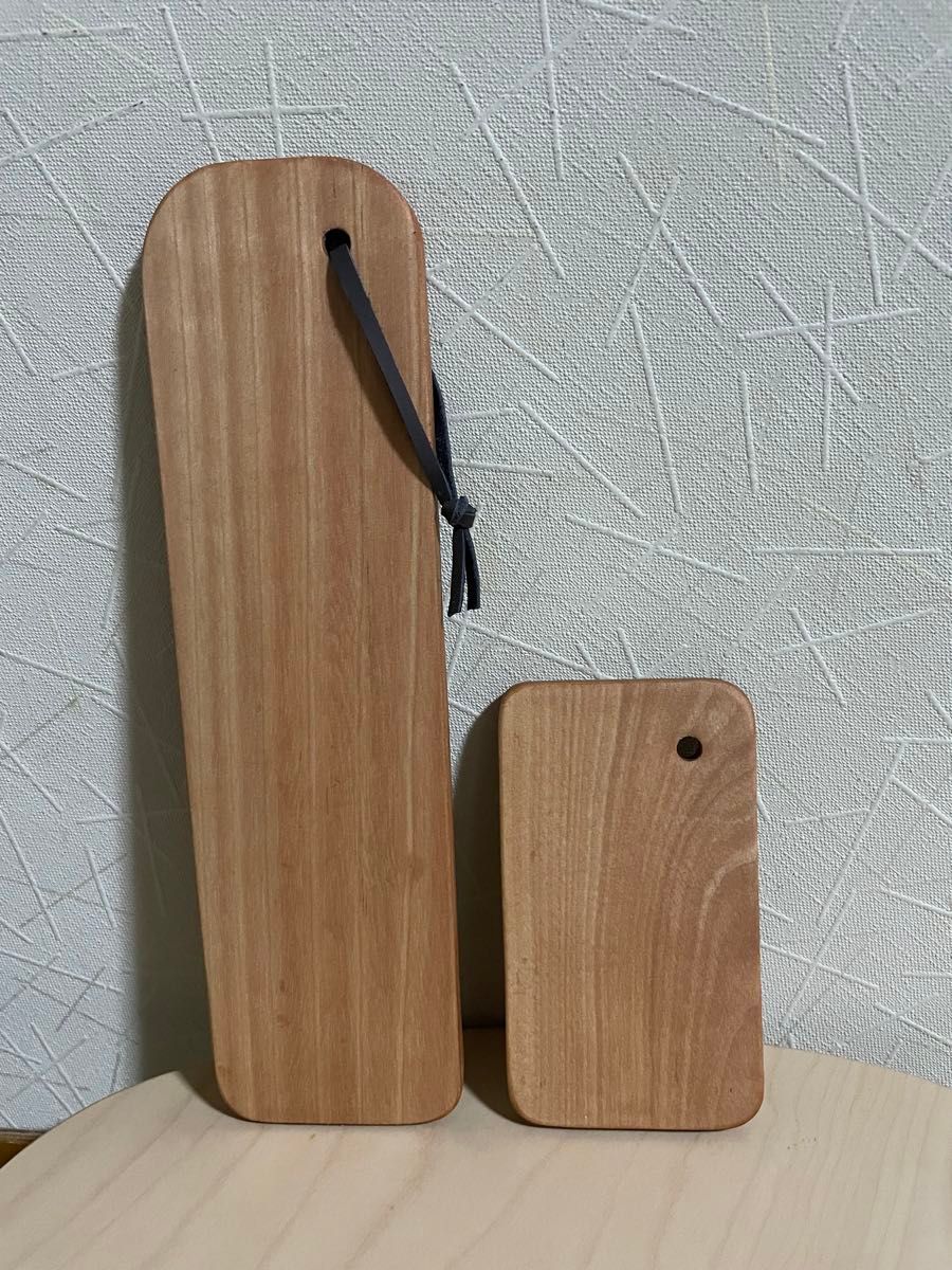 カッティングボード まな板　ハンドメイド　手作り　オリジナル　木製プレート　天然木材　アウトドア　キャンプ