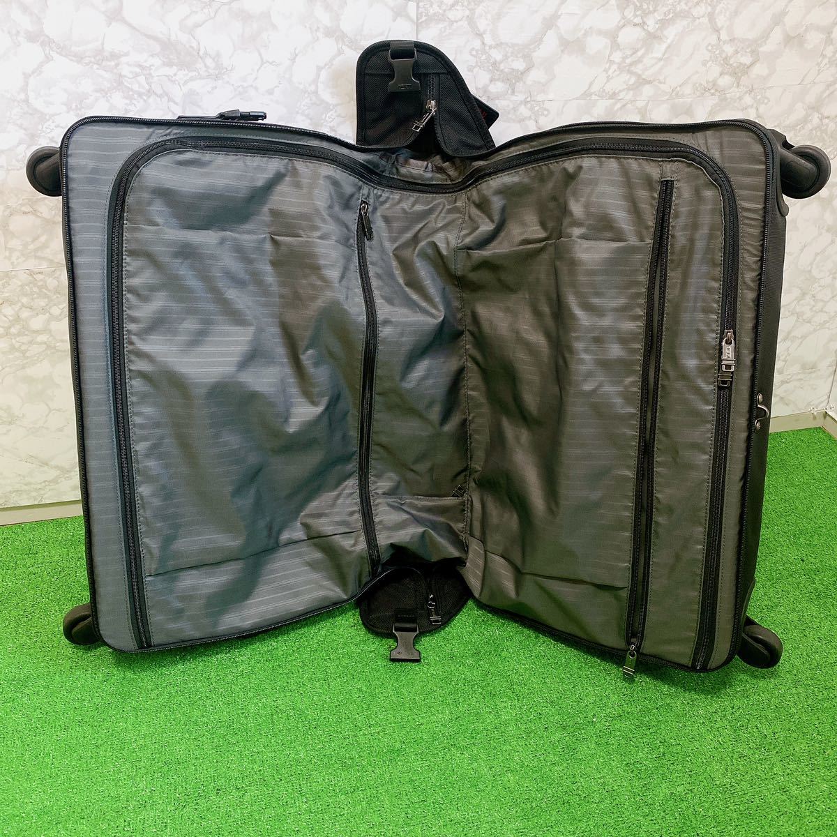 Yahoo!オークション - 【希少】 TUMI ガーメントバッグ 4 Yahoo!オークション - 【希少】 TUMI ガーメントバッグ 4