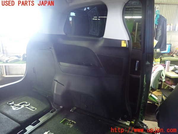 1UPJ-99367680]エスティマハイブリッド(AHR20W)左リアピラートリム 中古