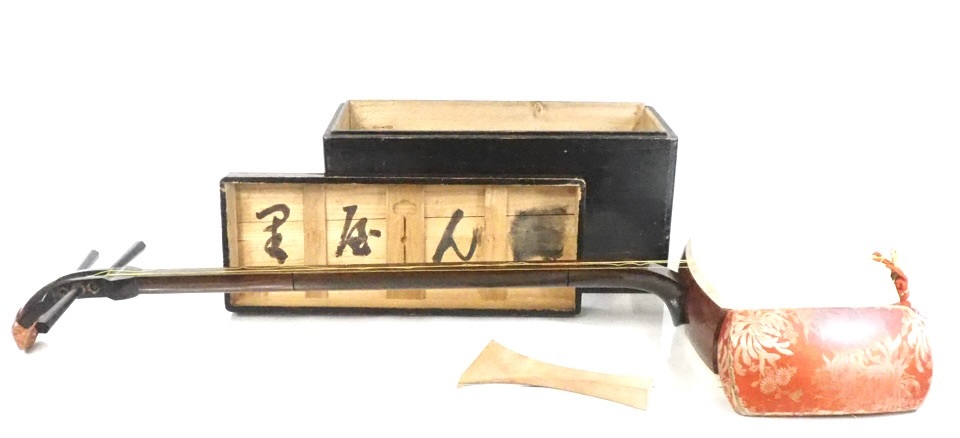 昭和ビンテージ 木製三味線収納箱付三味線 1950〜1960年代　YMI602