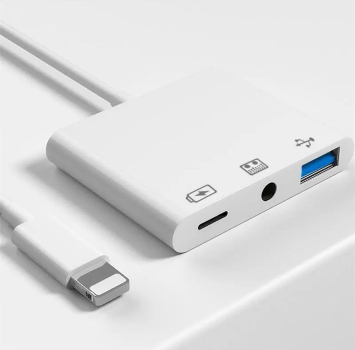 Iphone USB変換アダプタ イヤホン 充電 変換 ケーブル 3in1多機能