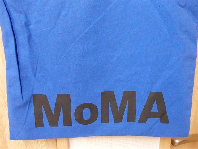新品未使用★ＭＯＭＡ（モマ)アンリ・マティス（ある青があなたの魂に入る)トートバッグ（メッセージバッグ）「ニューヨーク近代美術館N99_「MOMA]のロゴがプリントされています