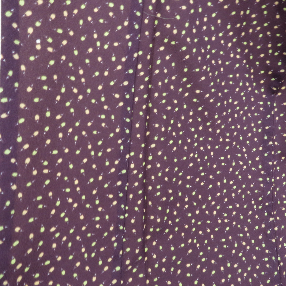 小紋 茄子文様 洗える着物 ポリエステル 紫色 袷 広衿 仕立て上がり Mサイズ 身丈160cm 美品_画像3