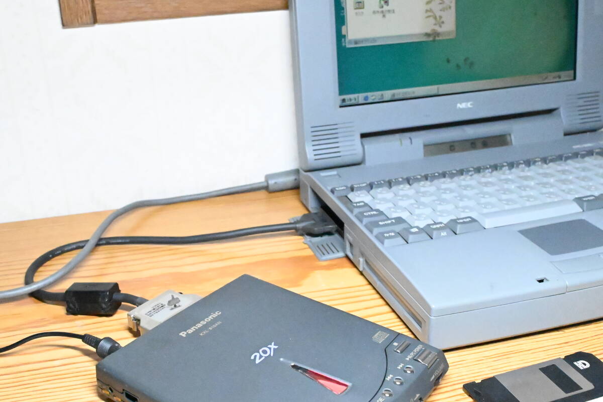 PC-9821ノート利用可能　外付けCD-ROMドライブ　win98win95用ドライバー付 Panasonic KXL-810AN PCカード_画像3