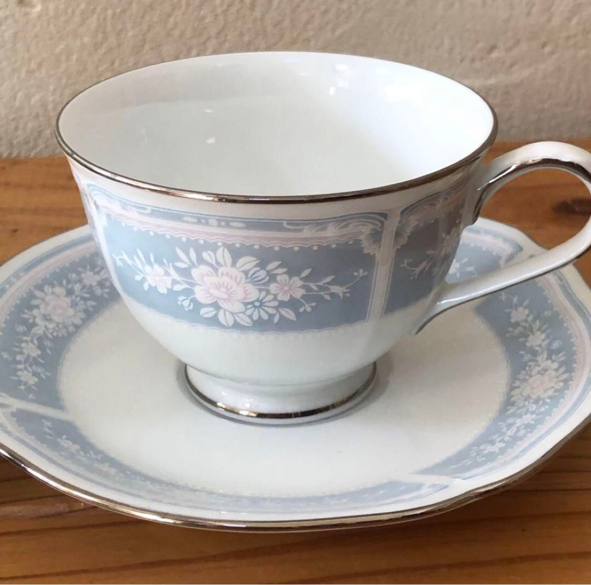 ノリタケ Noritake レースウッドプラチナ・シルバー　カップ＆ソーサー