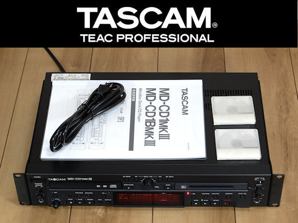 ★03 完動極上品 稼働時間極少 TASCAM MD-CD1MK3 現行品2016年製 業務用MDLP/CD複合機 取説/電源コード/新品MD2個付 ★_画像1