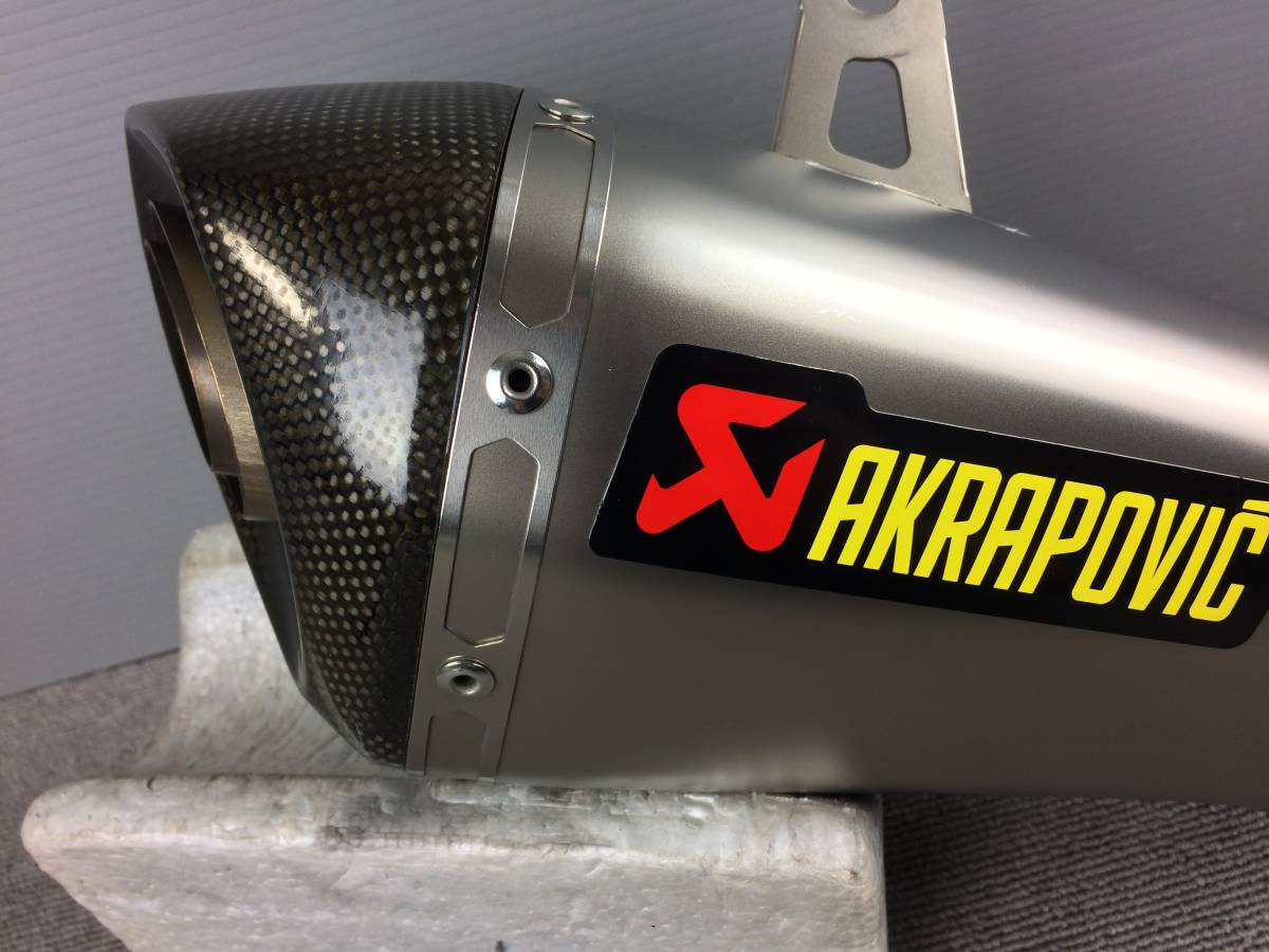 管理番号03240　【良品】　AKRAPOVIC　アクラポビッチ　スリップオン　マフラー　ZX-10R　16-20　チタン　カーボン_画像3