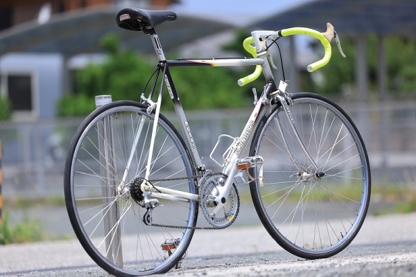 【輸入品】 FLANDERS ヴィンテージ自転車 ホワイト ロードバイク ドロップハンドル ヨーロッパ直輸入 b31_画像3