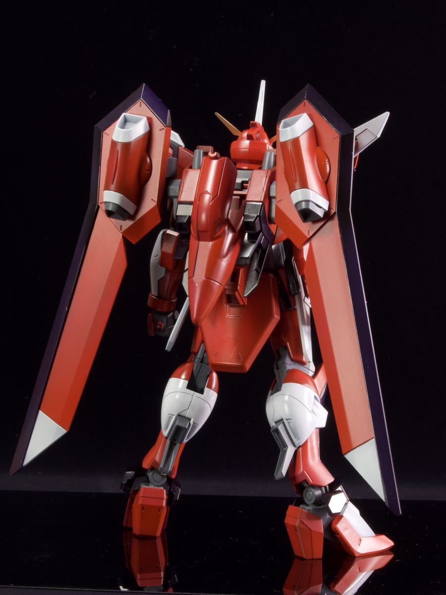 イモータルジャスティスガンダム1/144 ガンプラ完成品 HGCE小改修　塗装済み　完成品　SEED FREEDAM フリーダム　ガンダム_画像4