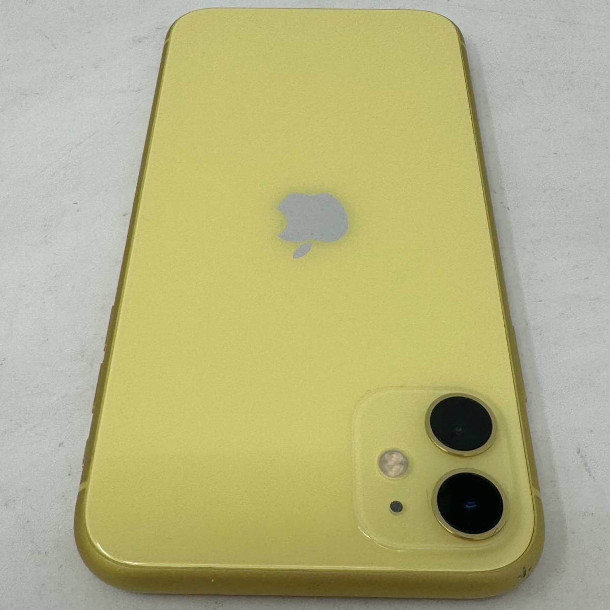 SIMフリー iPhone 11 64GB MWLW2J/A イエロー SIMロック解除済 判定○ Apple アップル_画像8