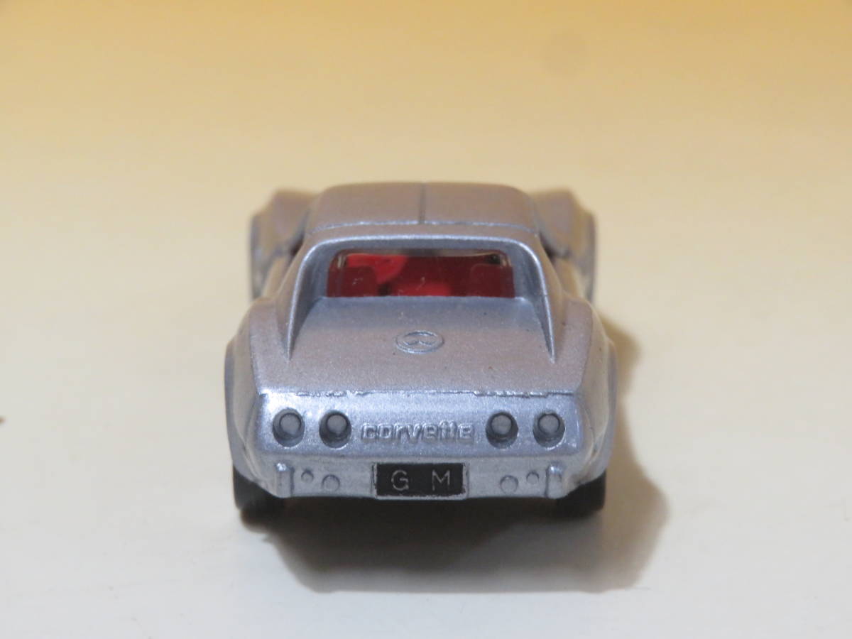 【中古】トミカ(TOMICA) 青箱　日本製 当時物 外国車シリーズ　F21 シボレー コルベット スティングレイ　シルバー　J1 T431_画像5