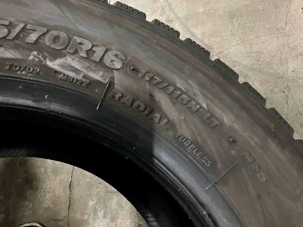 2023年 225/70R16 120/118L 117/115L ブリヂストンタイヤ M812 BRIDGESTONE ミックスタイヤ 着払い　バリ山 MIX エコピア_画像7