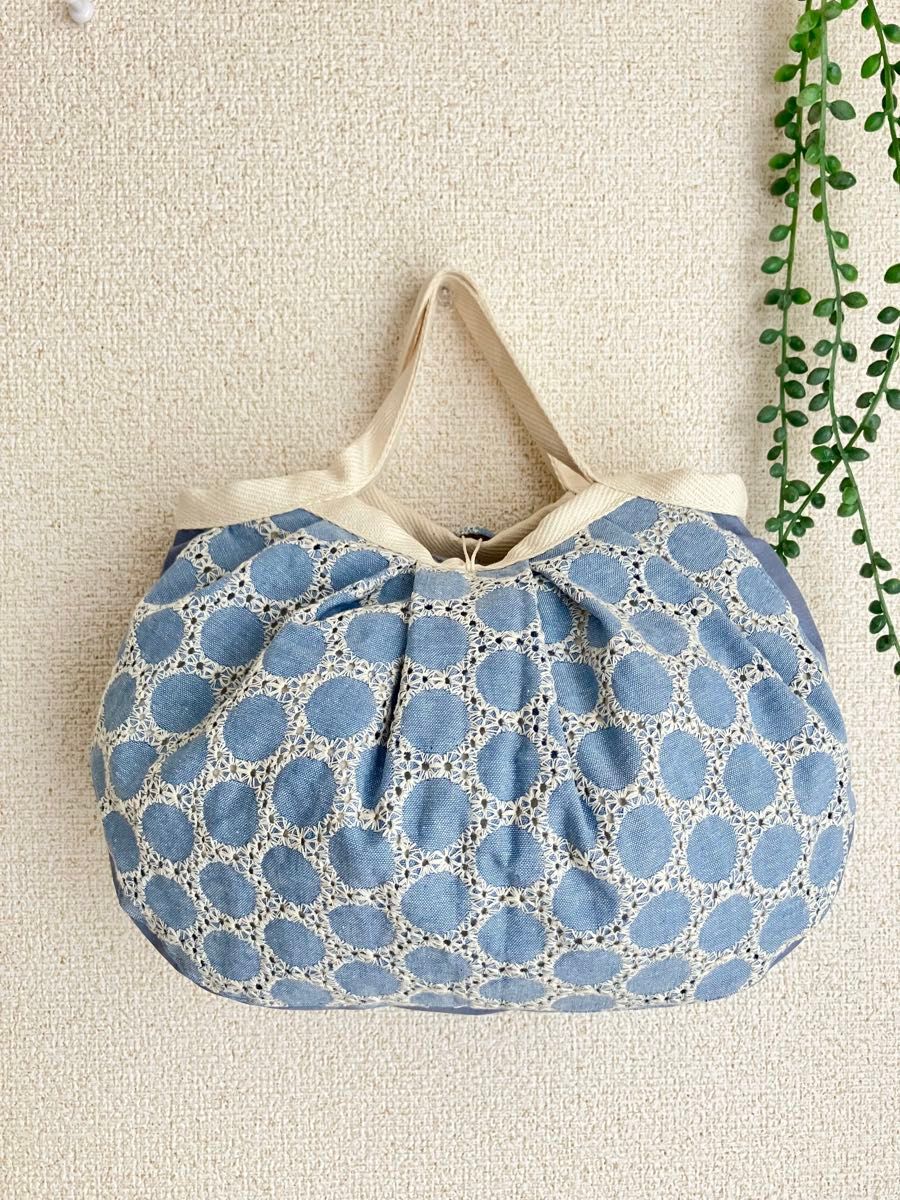 水色ダンガリーサークル刺繍生地&ドイリーレース＊ミニグラニーバッグDカン付＊ハンドメイド＊