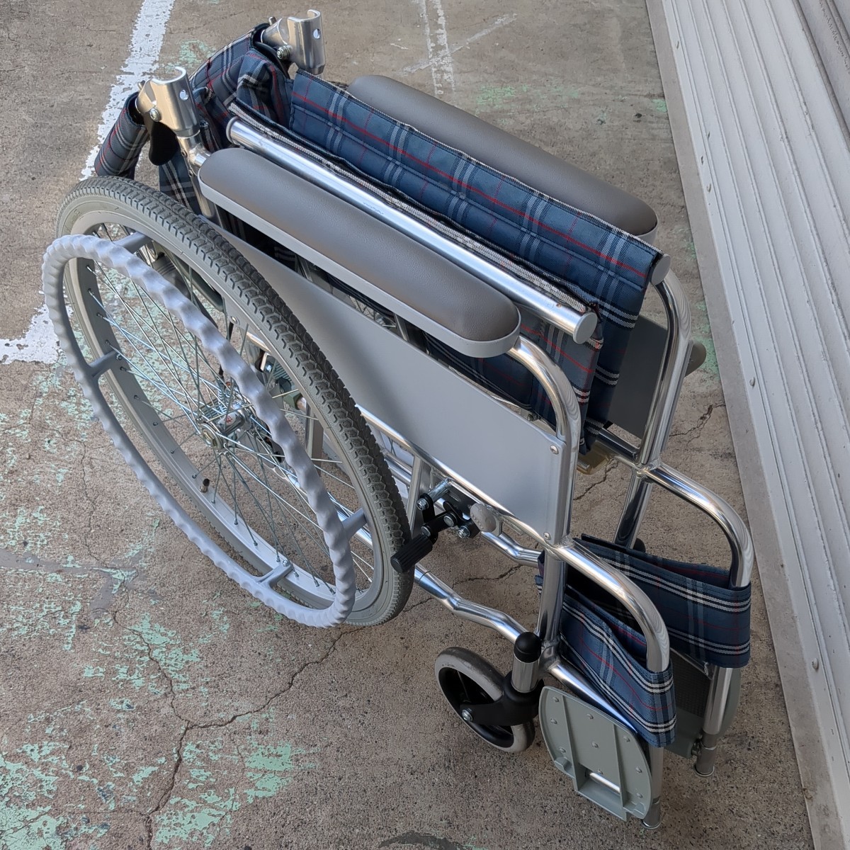 2282　手渡し限定品　車椅子　自走式　介護用品　折りたたみ　アルミ製　直接引取歓迎　中古_画像8