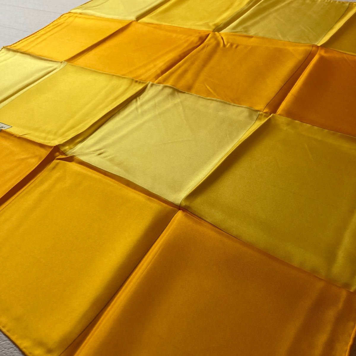 イヴサンローラン　スカーフ　シルク　チェック　黄色系　約79×77cm_画像8
