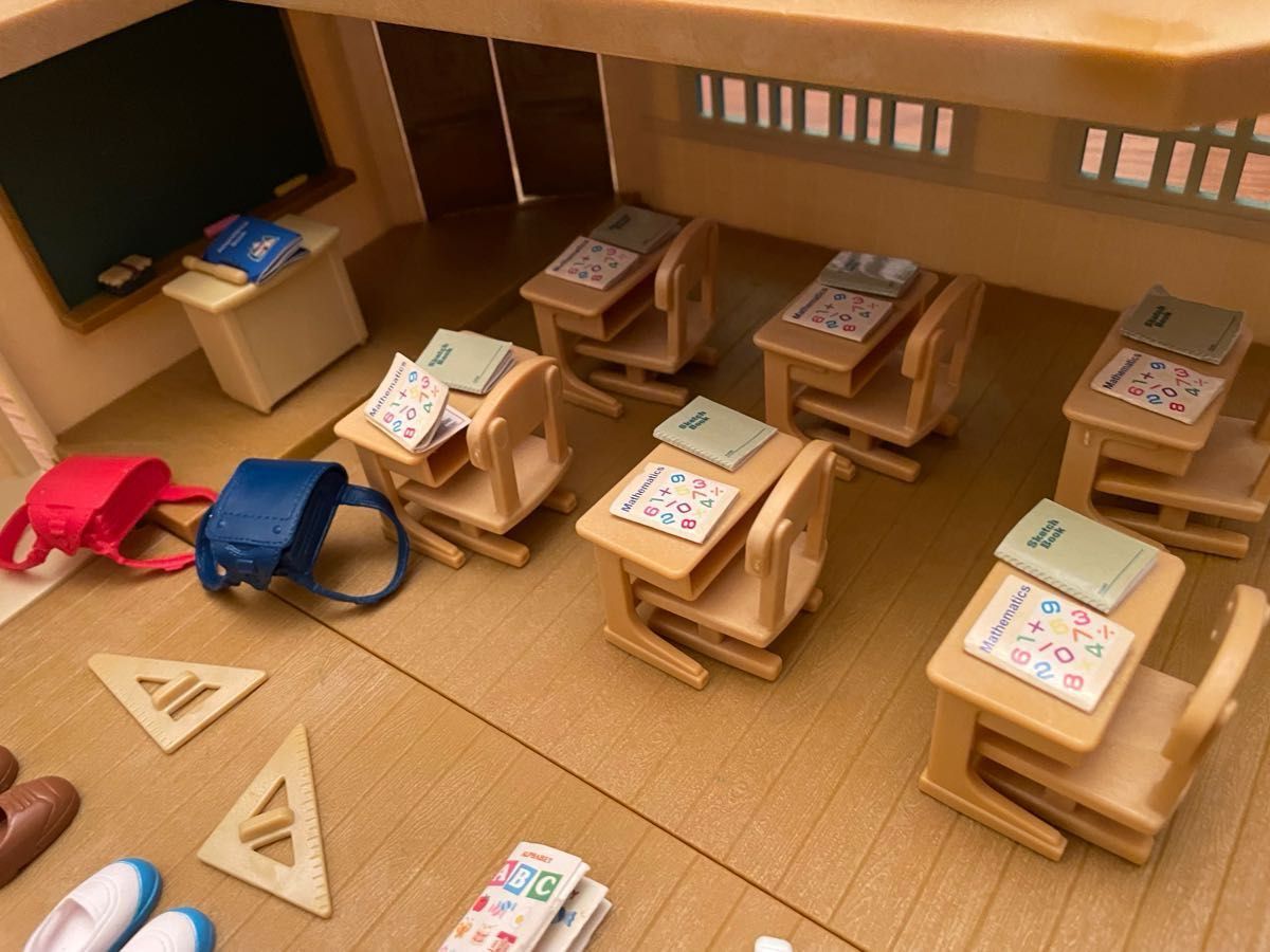 シルバニアファミリー 森のとけい台のたのしい学校|Yahoo シルバニアファミリー 森のとけい台のたのしい学校|Yahoo