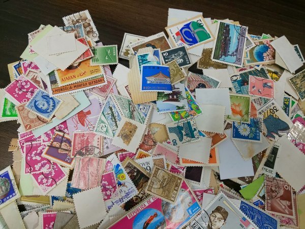 0203F62 外国切手　日本切手　ハンガリー　キューバ　モンゴル等　使用済み　約100ｇ　バラまとめ_画像7