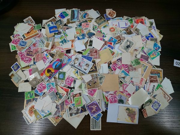 0203F62 外国切手　日本切手　ハンガリー　キューバ　モンゴル等　使用済み　約100ｇ　バラまとめ_画像3