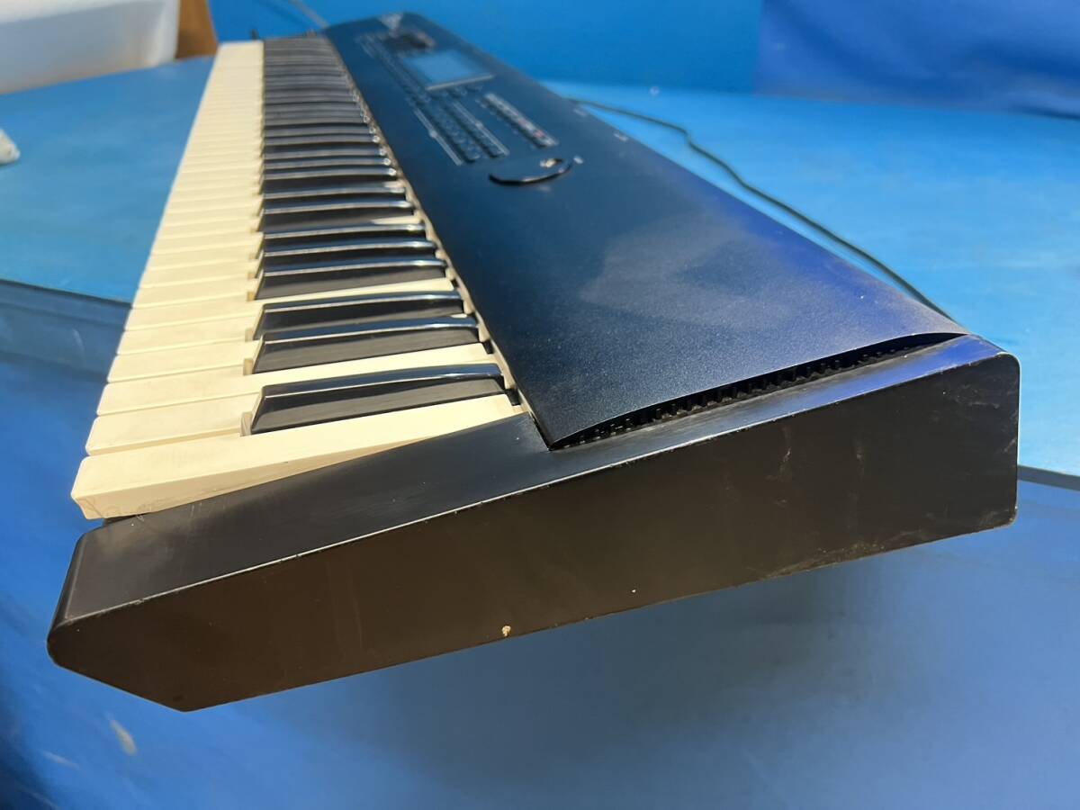 Roland D-70 электронное пианино 