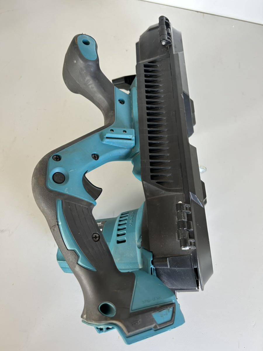 13)makita 充電式ポータブルバンドソー PB181D 18V (ジャンク品)_画像8