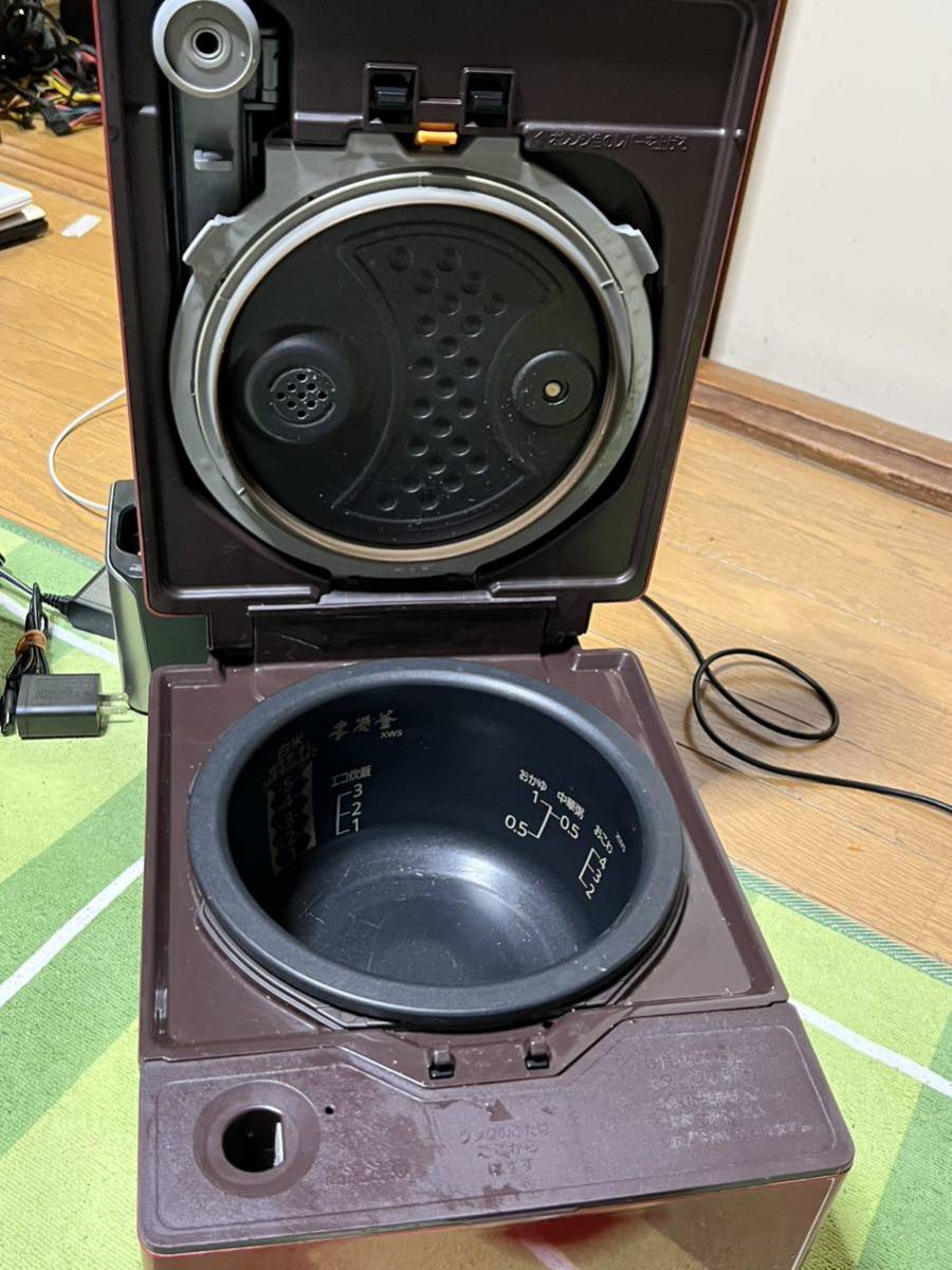 IHジャー炊飯器　MITSUBISHI　NJ-XW-105J 年製2015 5.5合炊き　動作品_画像3