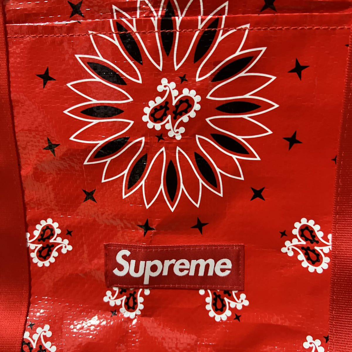Supreme 21SS bandana tarp small duffle Bag 赤 シュプリーム バンダナ ダッフルバッグ トートバッグの画像3