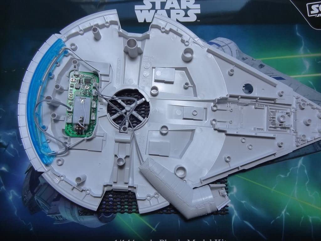  free shipping Star * War z millenium * Falcon 1/144 Bandai made special design IC chip action luminescence LED base easy VERSION 
