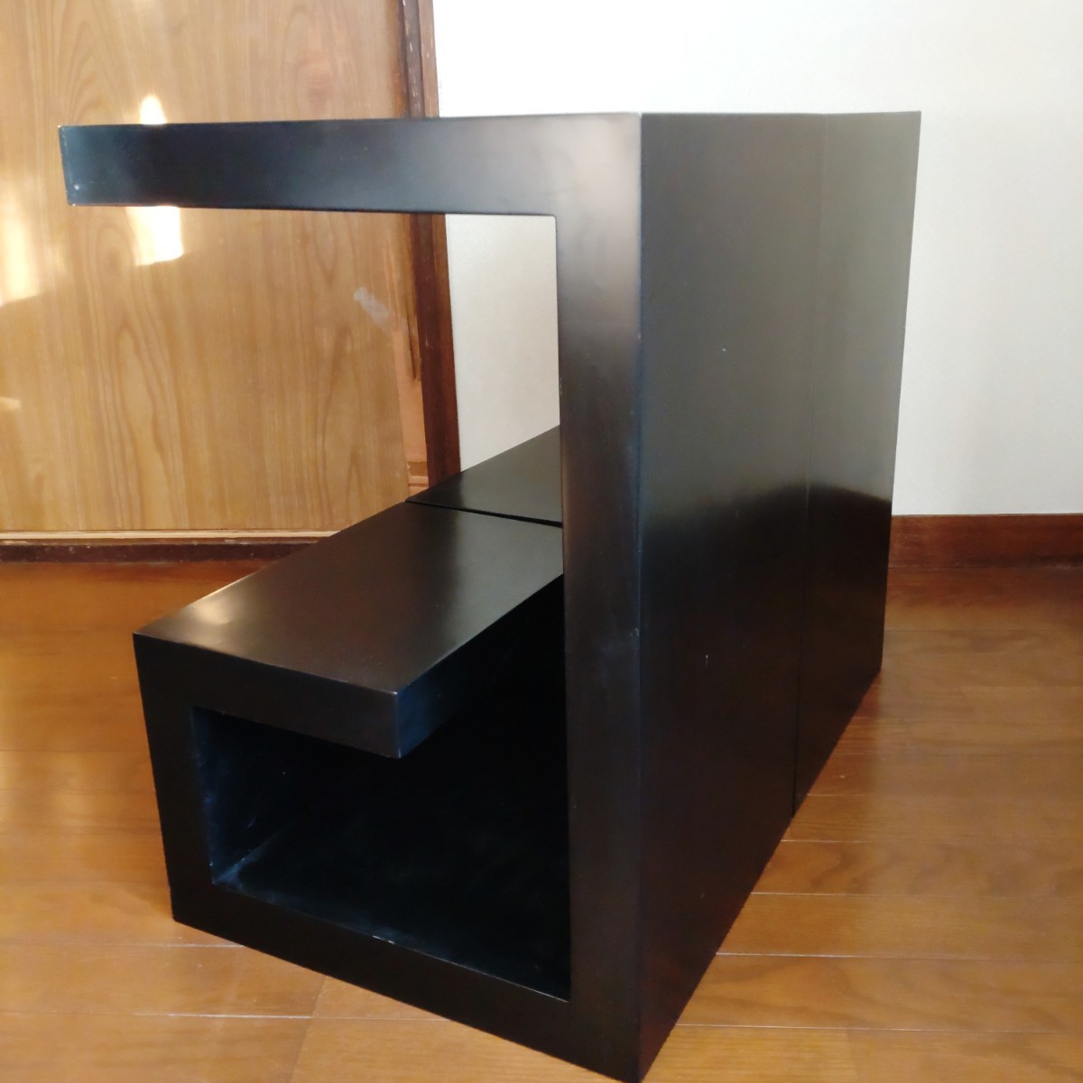 イタリア製 サイドテーブル コーヒーテーブル 無垢材 鏡面塗装 ブラック_画像3