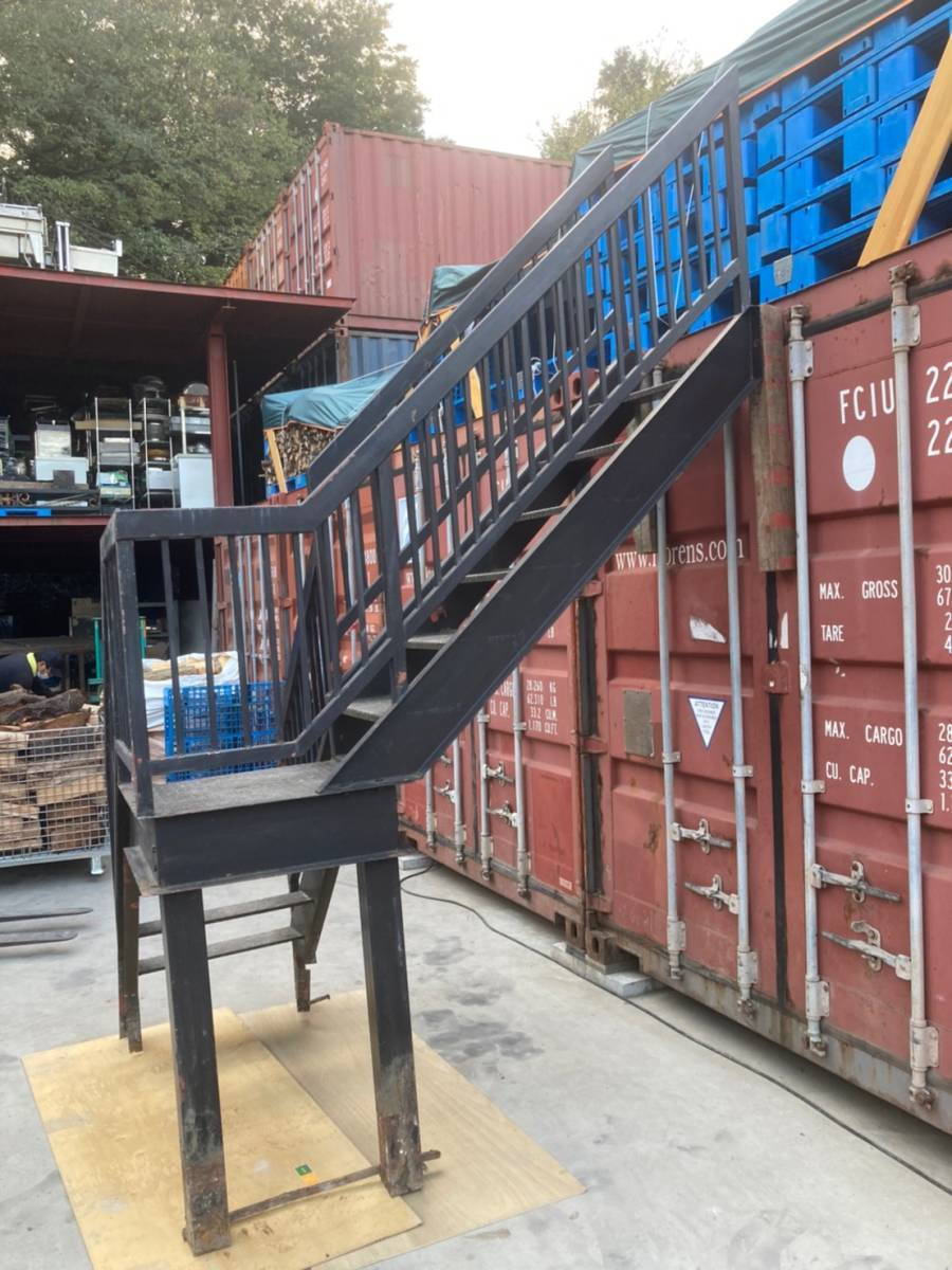 M1274-5[ metropolitan area conditions attaching delivery possibility ] car on delivery 25,000 jpy ~ stair handrail .. place mine timbering container piled up . step‐ladder W2050×D1650×H3340.