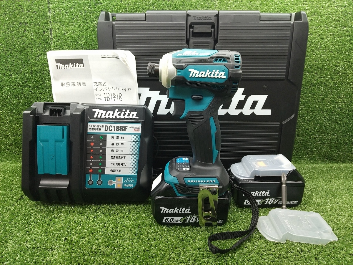 未使用 makita マキタ 18V 充電式 インパクトドライバ 青 ブルー バッテリー2個 ＋ 充電器 TD171DRGX_画像1