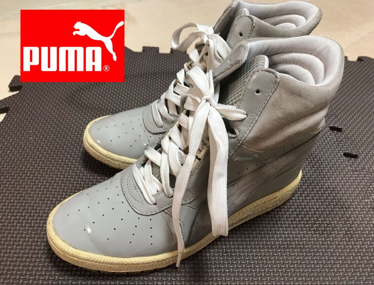 プーマ　PUMAインヒールスニーカー　シューズ24㎝インヒールなので美脚効果カラーグレー