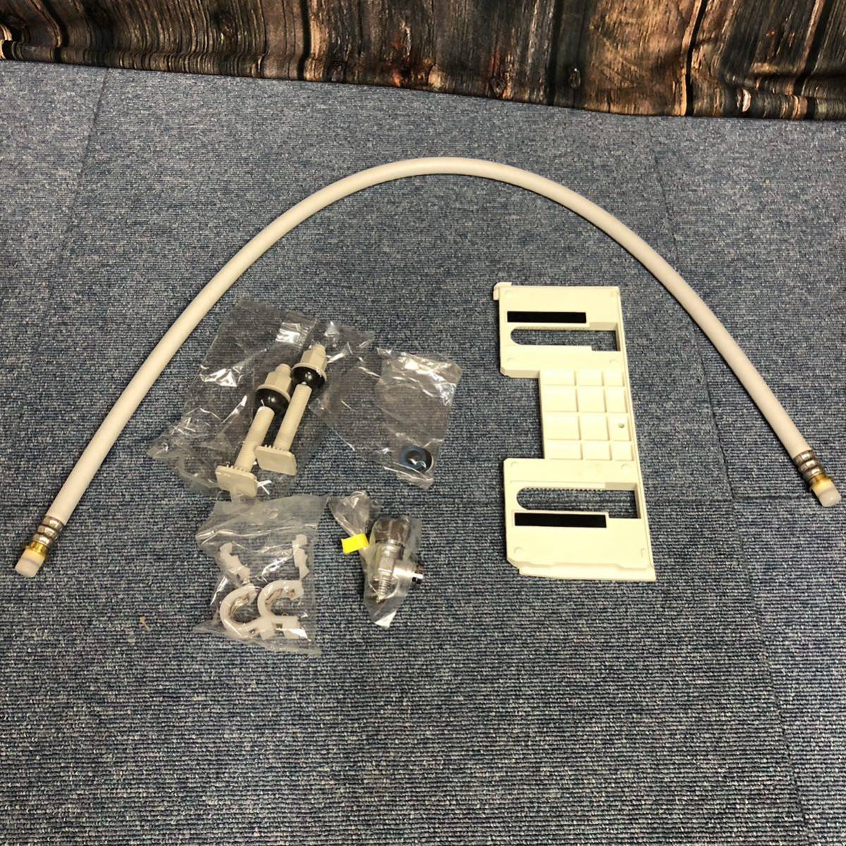 温水便座 inax CW-D11D 新品 未使用保管品 LIXIL温水洗浄便座 温水便座 inax CW-D11D 新品 未使用保管品 LIXIL温水洗浄便座