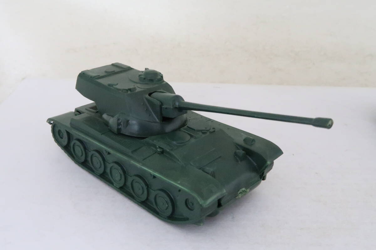 BONUX JEEP AMX ジープ 戦車 軍用 箱無 2台 フランス製 プラスチック製 ヨコ_約9cm(大砲入れると12cm)