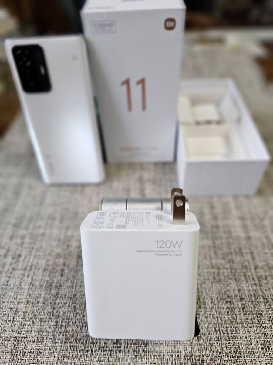 週末限定値下げ Xiaomi 11T Pro 国内版SIMフリー 128GB 新品同様 週末限定値下げ Xiaomi 11T Pro 国内版SIMフリー 128GB 新品同様