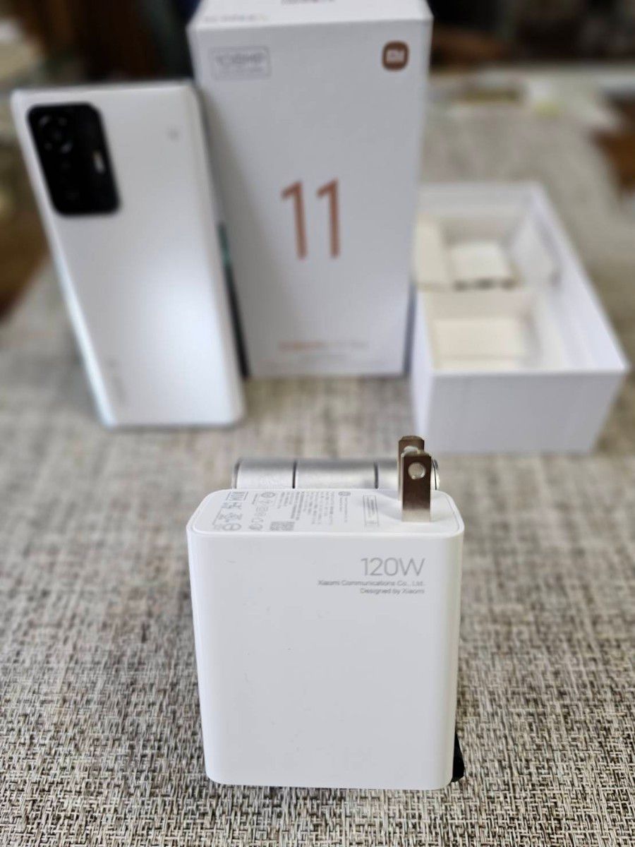 人気商品多数 【超美品】Xiaomi 11T Pro SIMフリー