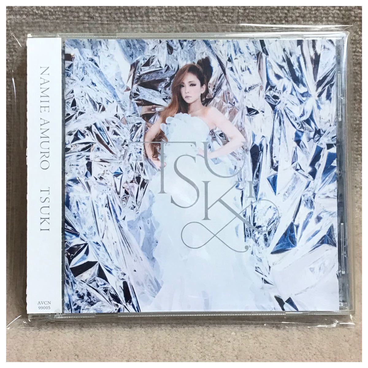 Yahoo!オークション - TSUKI / 安室奈美恵《帯付き》 Yahoo!オークション - TSUKI / 安室奈美恵《帯付き》