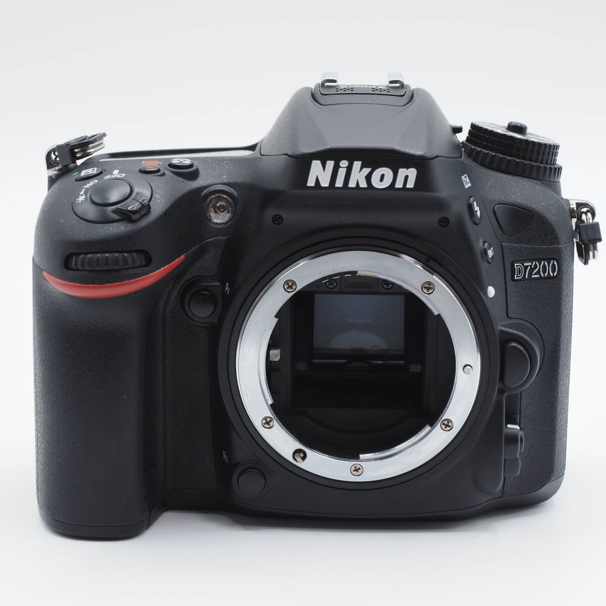 ★ショット数12,718回・新品級★ Nikon デジタル一眼レフカメラ D7200 #1914_画像2