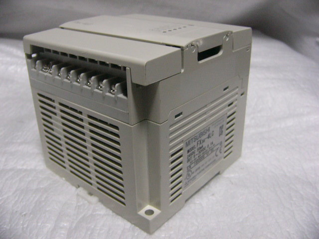 ★未使用に近い★ MITSUBISHI PLC FX3U-4LC 温度調節装置 _画像3