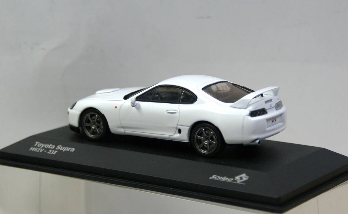 【ソリド】1/43 トヨタ スープラ (JZA80) 2001年 ホワイト (商品№ S4314001 )ダイキャスト製のミニカー