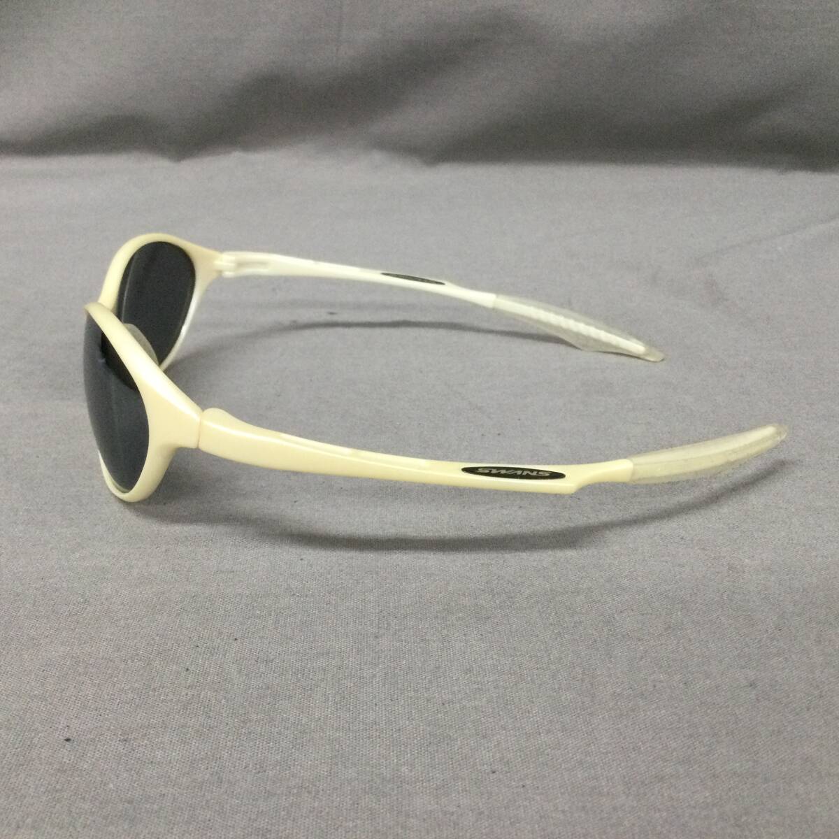 060216　253997　SWANS　スワンズ　サングラス　メガネ　アイウェア　眼鏡　フレームホワイト系　ソフトケース付き