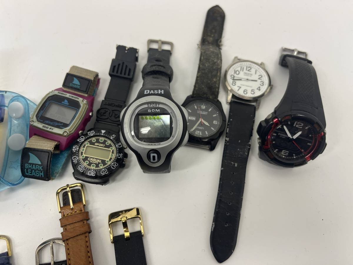 ST 腕時計 60本まとめて Pierre cardin Yves Saint Laurent ALBA SUCCESS VINTAGE apple watch series4 ELGIN SEIKO CITIZEN university_画像10