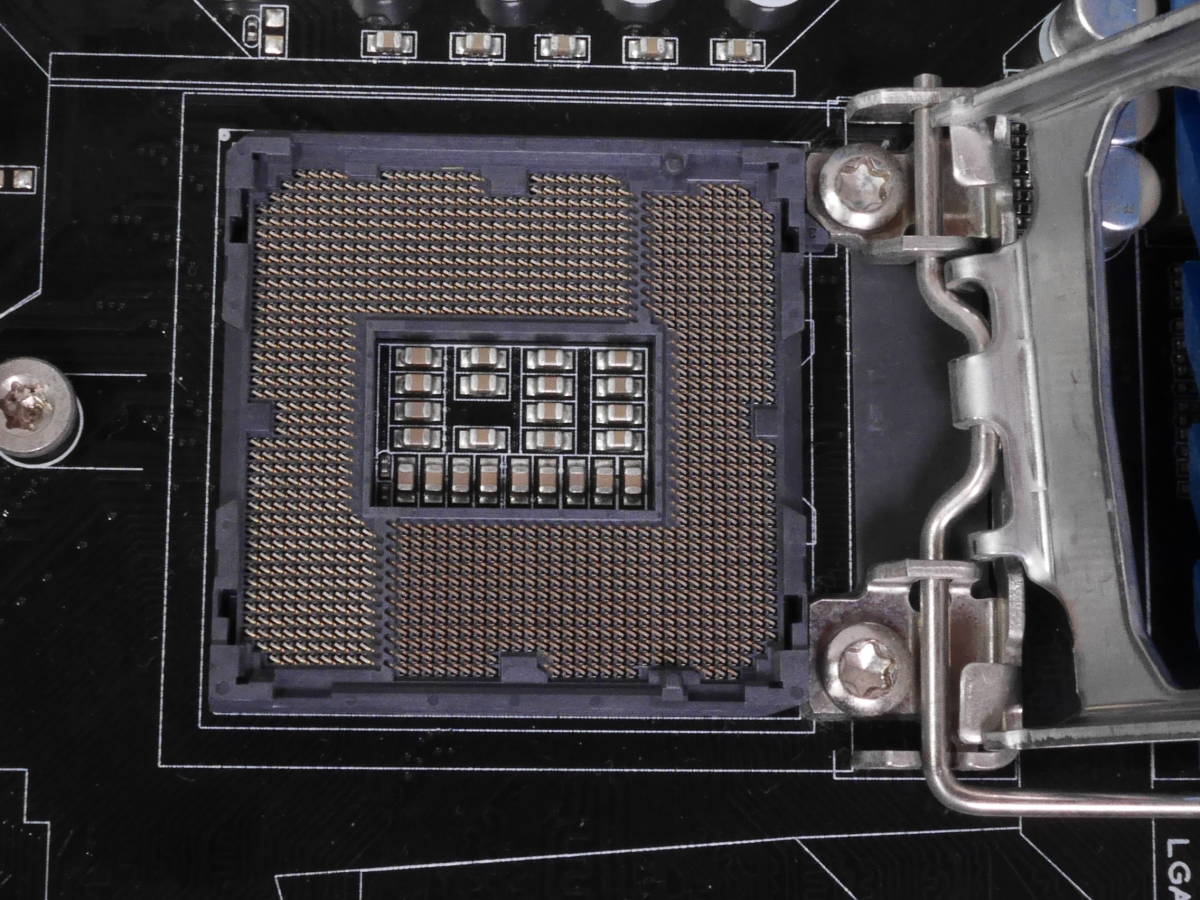 ASUS P8 Z68-V GEN3　LGA1155マザーボード_画像6