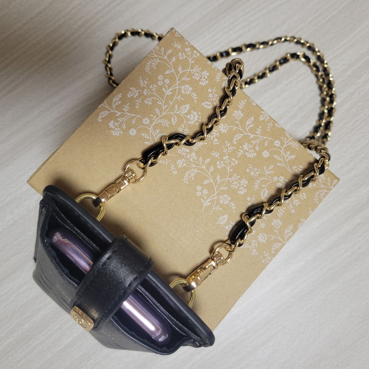 CHANEL シャネル ノベルティ ココクラッシュ ポーチ チェーン CHANEL シャネル ノベルティ ココクラッシュ ポーチ チェーン