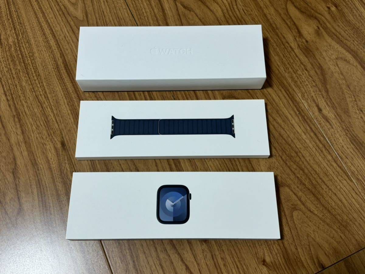 未使用 Apple Watch Series 9 (GPSモデル) 45mmミッドナイトアルミニウムケース パシフィックブルーマグネティックリンク M/L MR9Q3J/A_画像1