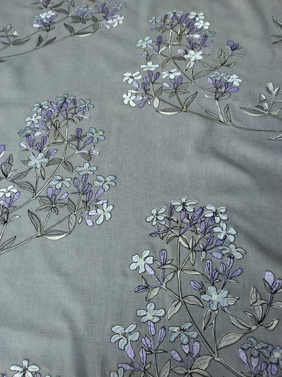* abroad import, picture. sama . embroidery cloth * cotton. dark gray ground . in the black .... pretty silver . purple. . flower * piece ... stylish work making .*