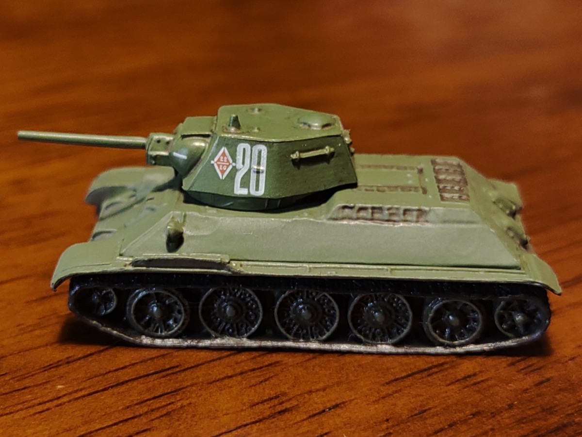 ワールドタンクミュージアム　1/144　vol. 7　T-34/76　1942年型　単色迷彩　ダークグリーン　戦車　海洋堂　タカラ　ソ連軍　クルスク_画像2