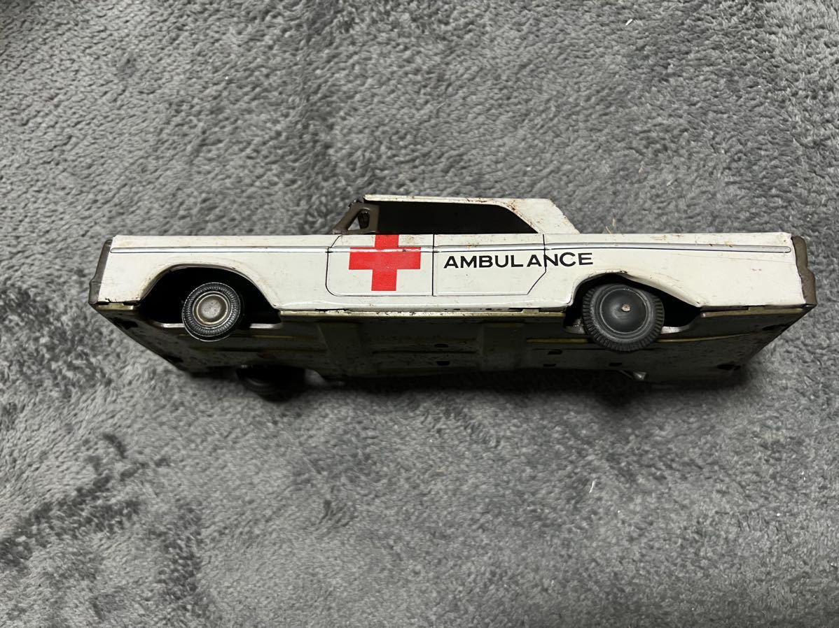 AMBULANCE★救急車★ブリキ_画像4