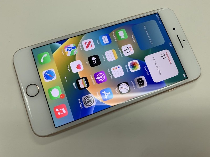 JE107 SIMフリー iPhone8Plus ゴールド 64GB ジャンク ロックOFF