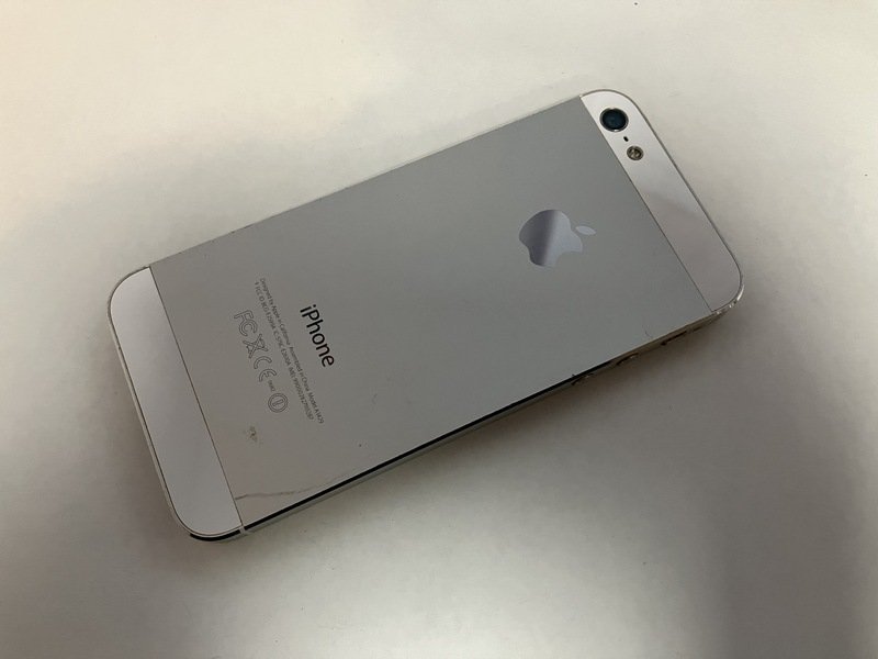 FJ303 au iPhone5 32GB ホワイト ジャンク ロックOFF_画像2